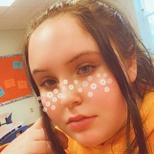 Meet your Posher, Leila